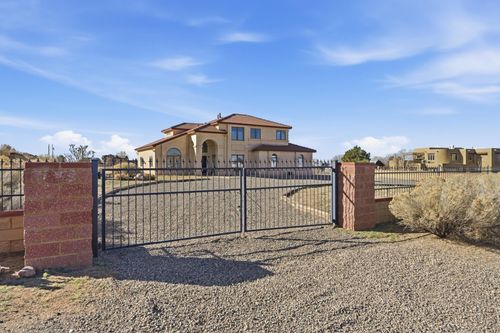 10250 Modesto Ave Ne, Albuquerque, NM, 87122-3904 | Card Image