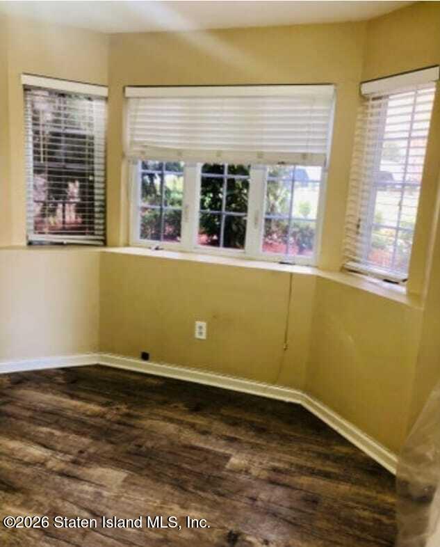 Residential Lease in Staten Island 3