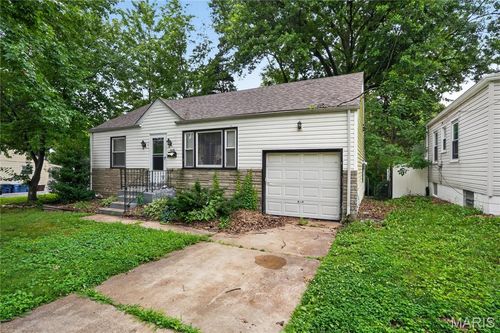 415 Millman Dr, Saint Louis, MO, 63135-2058 | Card Image