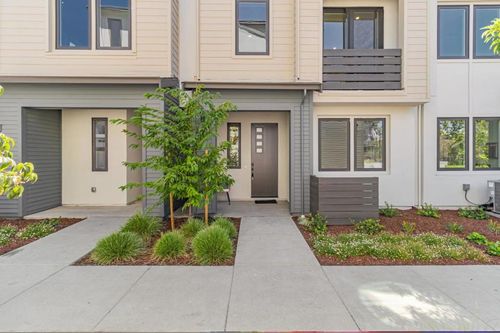 1131 Esther Ct, Palo Alto, CA, 94303-3851 | Card Image