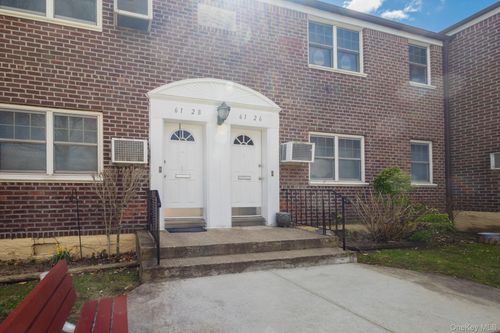 1016-61-28 255th St, Little Neck, NY, 11362-2444 | Card Image