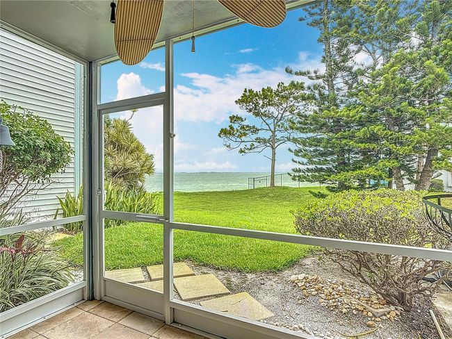 Porch with a view | Image 32
