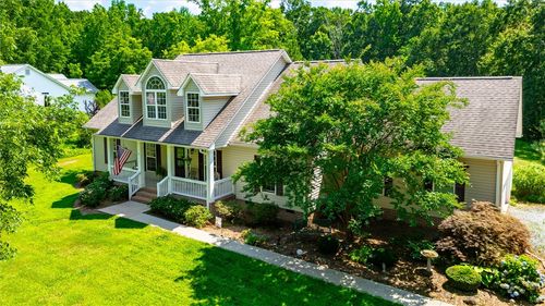 121 Hugo Dr, Pendleton, SC, 29670-9720 | Card Image