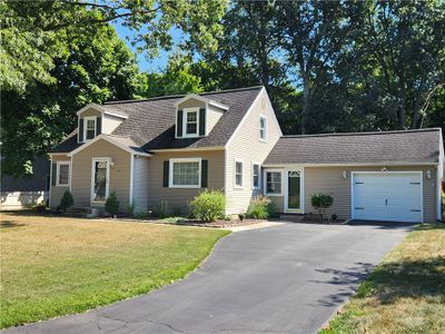 225 Oakwood Lane, House other with 4 bedrooms, 2 bathrooms and null parking in Webster NY | Image 1