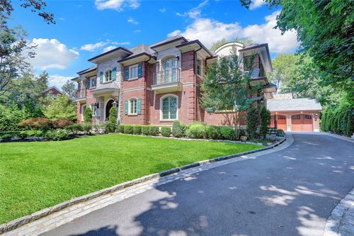 7 Beverly Rd, Great Neck, NY, 11021-1320 | Card Image