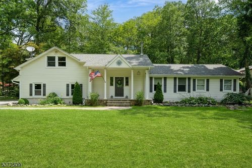 218 Acabonack Rd, Highland Lakes, NJ, 07422-1703 | Card Image