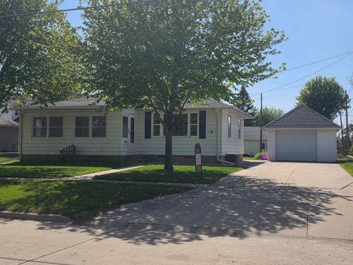 307 6th Ave Ne, Independence, IA, 50644-2026 | Card Image
