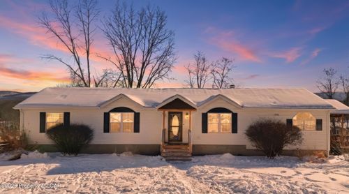 3093 S Main St, Hanover Township, PA, 18706-1015 | Card Image