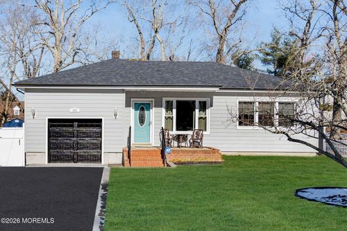 242 Pennsylvania Ave, Pine Beach, NJ, 08741-1556 | Card Image