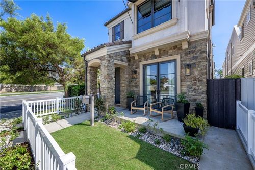 236 4th St, Seal Beach, CA, 90740-6013 | Card Image