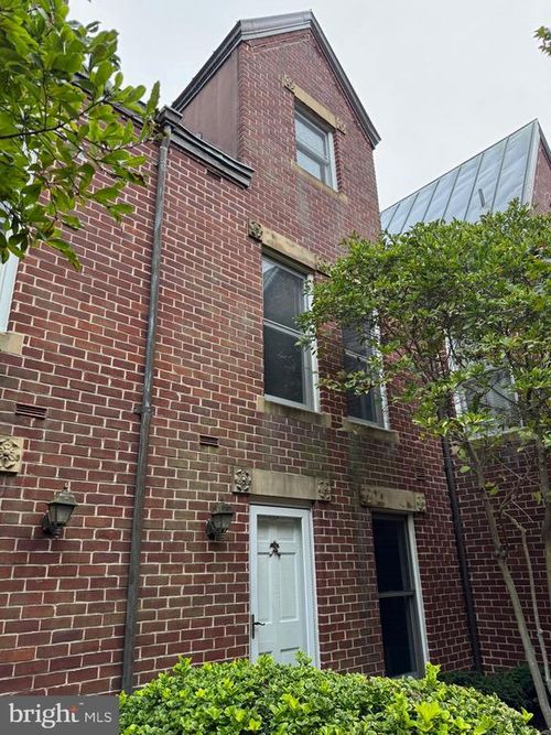 142 N Union St, ALEXANDRIA, VA, 22314-3248 | Card Image
