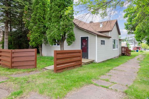 332 W Pine St, Washburn, WI, 54891-9557 | Card Image