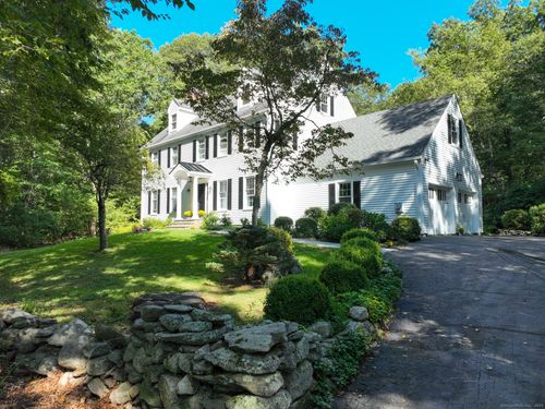 6 Saint Peters Ct, Ledyard, CT, 06339-1318 | Card Image