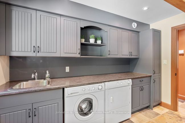 2 - 1086 Brackenrig Rd, House other with 3 bedrooms, 2 bathrooms and 4 parking in Port Carling ON | Image 18