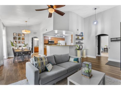 apt-1-208-5765 N Genoa Way, Aurora, CO, 80019-2075 | Card Image