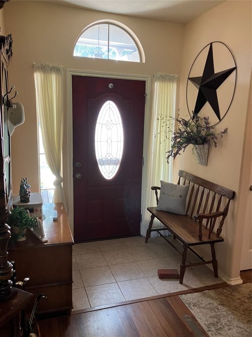 250 Engineers Pass, Jarrell, TX, 76537-1695 | Card Image