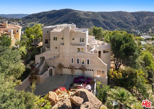 28 Ranchero Rd, Bell Canyon, CA, 91307-1031 | Card Image