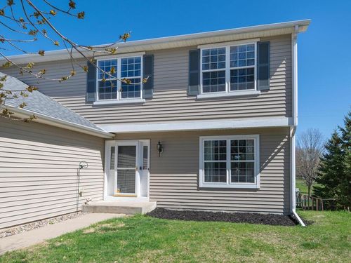 810 Gilfillan Ave, Carver, MN, 55315-4513 | Card Image