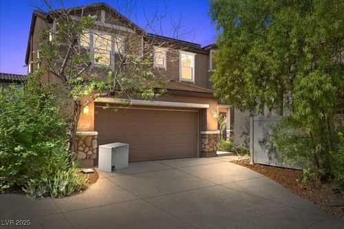 8739 Le Agavi Ct, Las Vegas, NV, 89148-4902 | Card Image