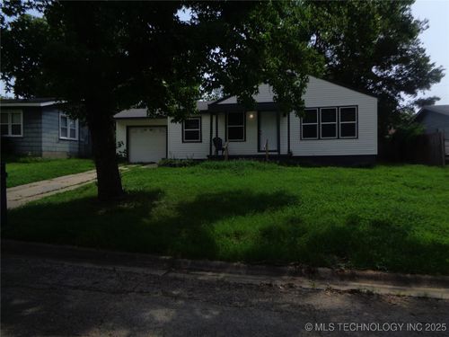 1622 E Elm Avenue, Bartlesville, OK, 74003 | Card Image