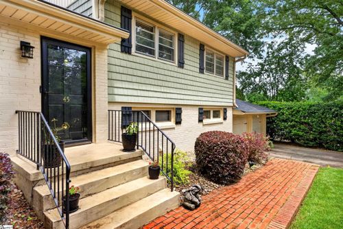 45 Ridgeway Dr, Greenville, SC, 29605-2448 | Card Image