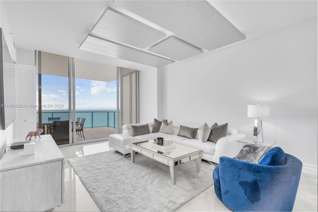 PH-04 - 9703 Collins Ave., Condo with 2 bedrooms, 2 bathrooms and null parking in Bal Harbour FL | Image 37