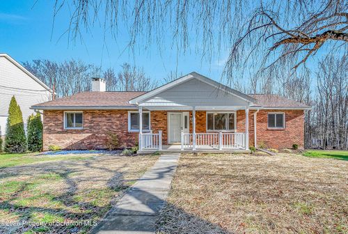 206 Gardner St, Moscow, PA, 18444-9072 | Card Image