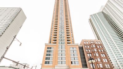 1004 - 1160 S Michigan Avenue, Condo with 1 bedrooms, 1 bathrooms and 1 parking in Chicago IL | Image 1