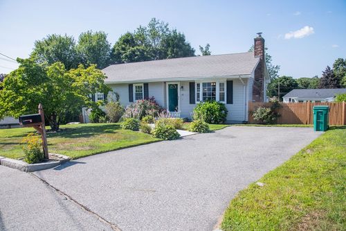 52 Carey Ct, Woonsocket, RI, 02895-3802 | Card Image