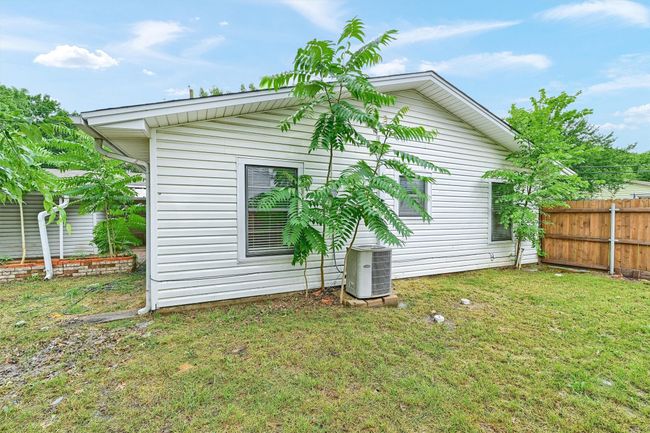 110 W Moore St, House other with 2 bedrooms, 2 bathrooms and null parking in Sherman TX | Image 23