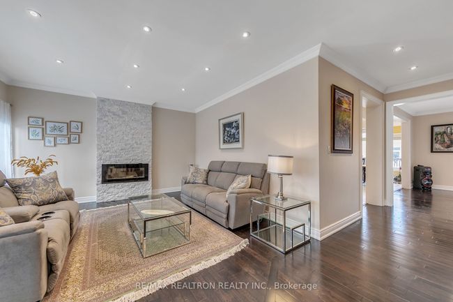 202 Woodspring Ave, House other with 4 bedrooms, 5 bathrooms and 6 parking in Newmarket ON | Image 11