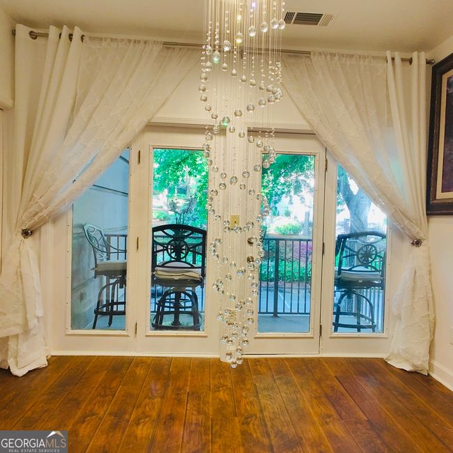APT-211 - 2865 Lenox Rd Ne, Condo with 1 bedrooms, 1 bathrooms and 1 parking in Atlanta GA | Image 5