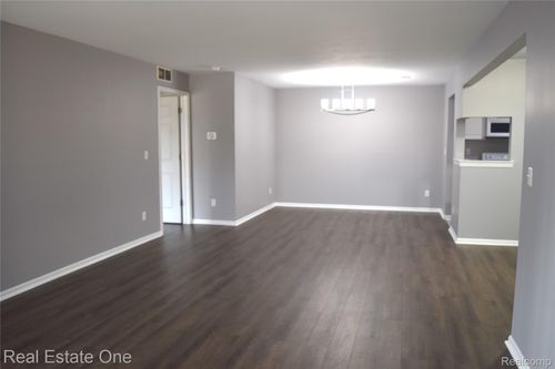 3609 Tremonte Cir N, Oakland Twp, MI, 48306-5011 | Card Image