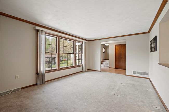 201 Cameron Dr, House other with 3 bedrooms, 3 bathrooms and 2 parking in Irwin PA | Image 4