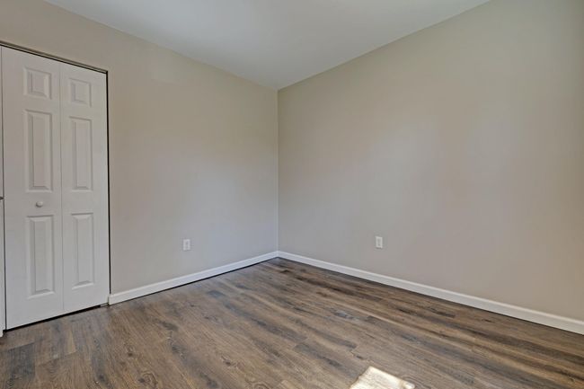 22) Bedroom 3 | Image 28