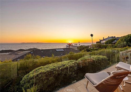 37 Blue Lagoon, Laguna Beach, CA, 92651-4215 | Card Image