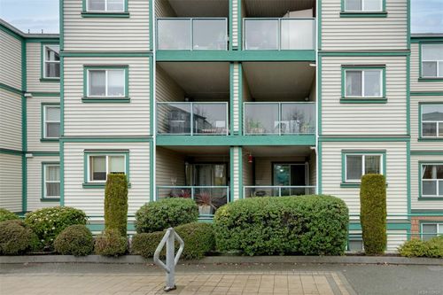 208-894 Vernon Ave, Saanich, BC, V8X2W6 | Card Image