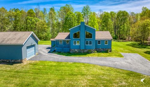 61 Beechwood Dr, Saranac Lake, NY, 12983-5513 | Card Image