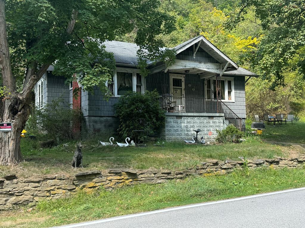 Mcgraws Run Rd, Valley Grove, WV 26060