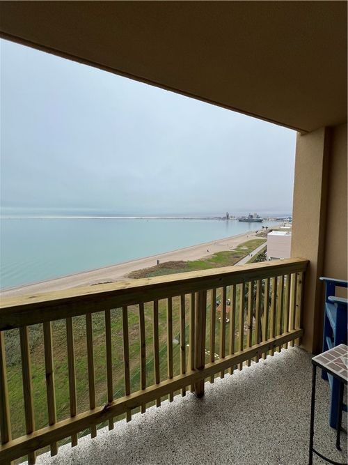 702-4000 Surfside Blvd, Corpus Christi, TX, 78402-1426 | Card Image