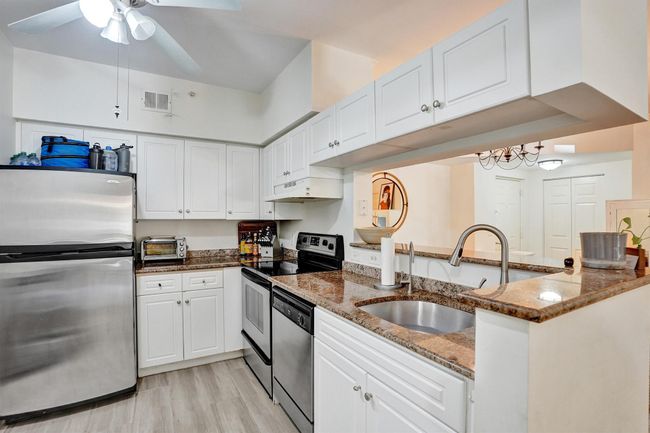2113 Tuscany Way, Condo with 2 bedrooms, 2 bathrooms and null parking in Boynton Beach FL | Image 22