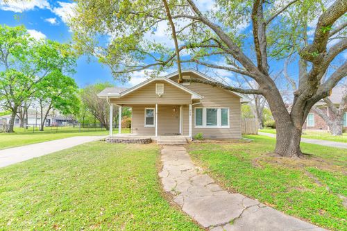 914 Prairie Ave, Cleburne, TX, 76033-6244 | Card Image