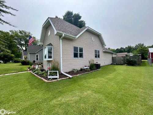 839 Buchanan Ave, Wapello, IA, 52653-1313 | Card Image