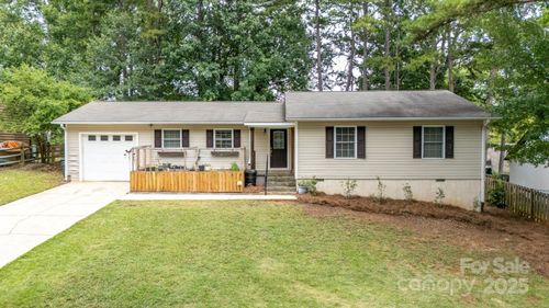 1165 Molokai Dr, Tega Cay, SC, 29708-8580 | Card Image