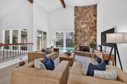 2 Dumfries Ct, Sacramento, CA, 95831-2917 | Card Image