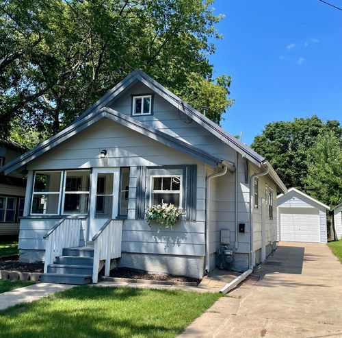 809 6th Ave Se, Austin, MN, 55912-3818 | Card Image