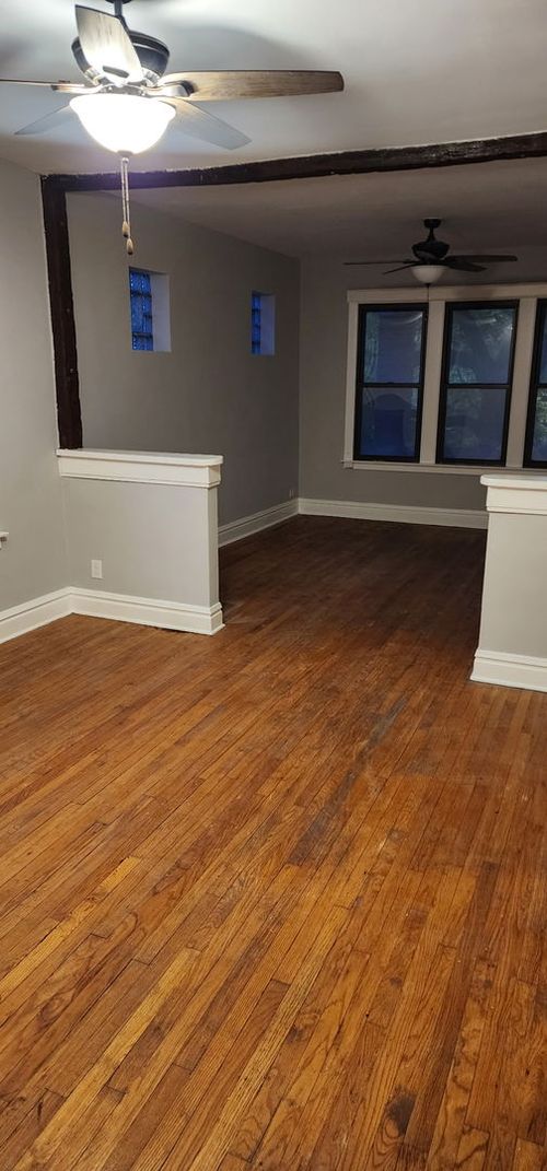 2-8361 S Bond Ave, Chicago, IL, 60617-2664 | Card Image