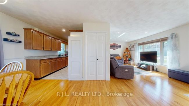 30 Greenhill Dr, House other with 4 bedrooms, 2 bathrooms and 4 parking in Peterborough ON | Image 11