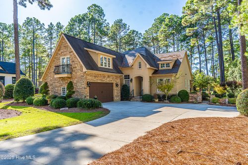 18 Augusta Dr, Southern Pines, NC, 28387-2969 | Card Image