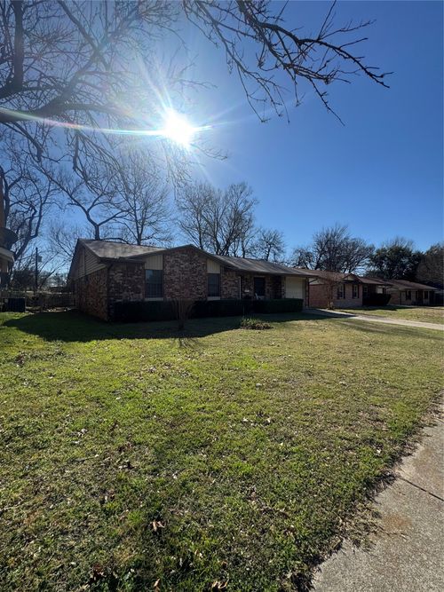 257 Merribrook Trl, Duncanville, TX, 75116-4614 | Card Image